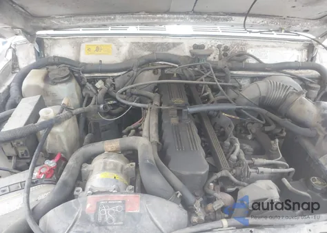 1992 Jeep Cherokee из США, поврежденный, VIN 1J4FT28S2NL226429